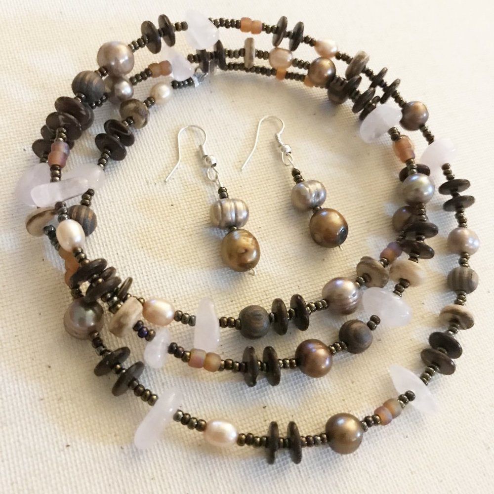 Rose in the Woods Necklace Earring Set Rose Quartz Pearls Gemstone Crystal Wood - Picture 2 of 6